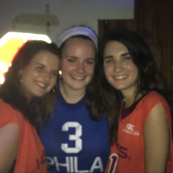 Meet your Posher, Laura - Picture 3 of 7